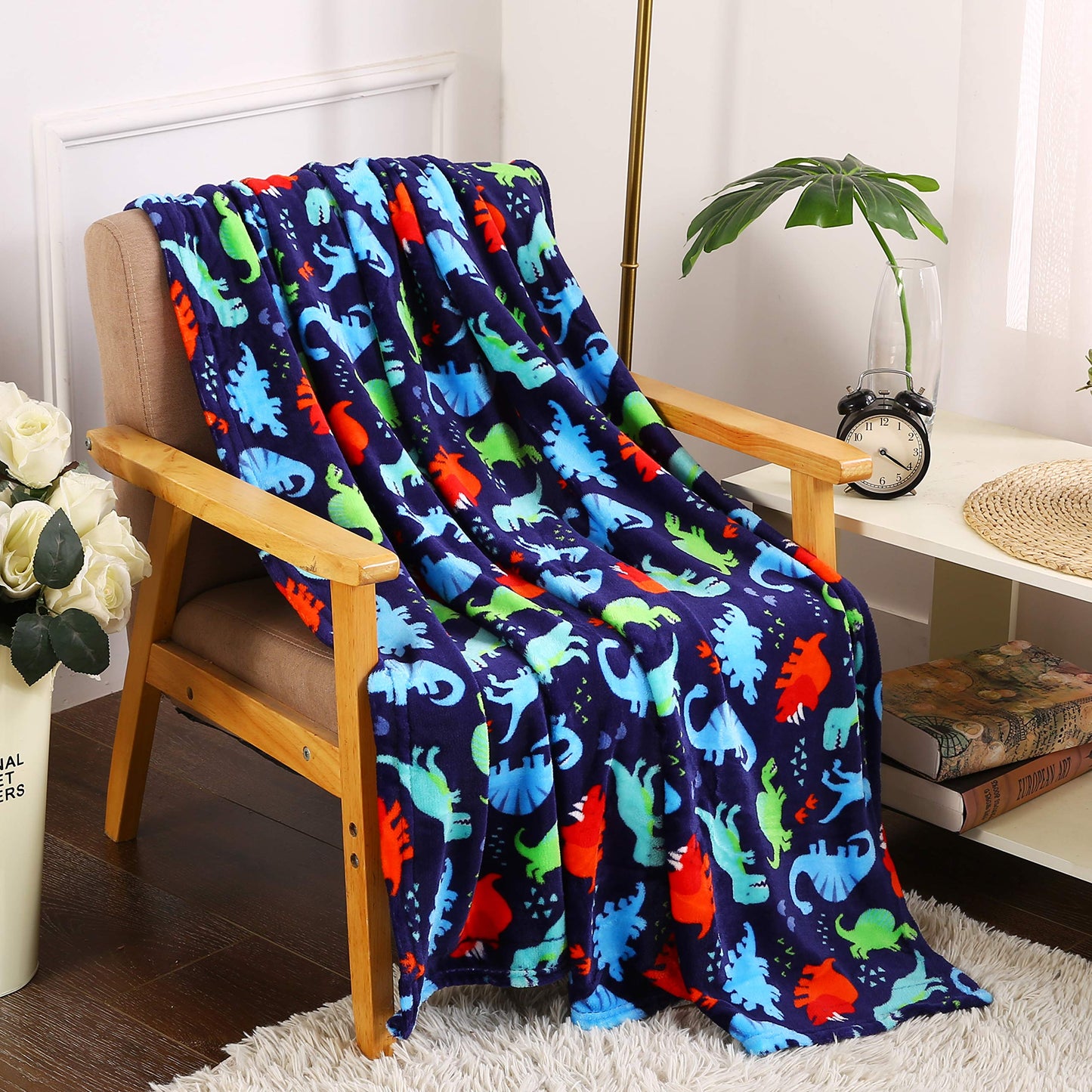 Decor&More Home Essentials Tropical Plush Throw