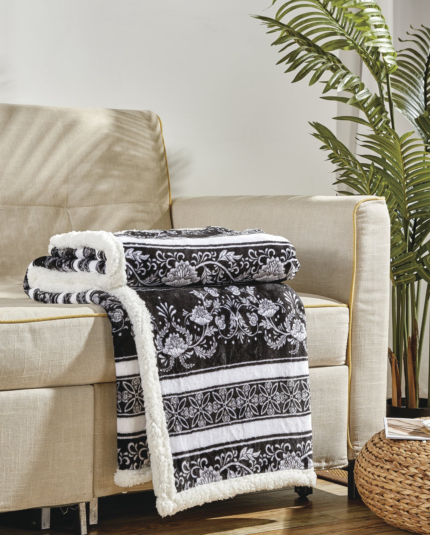 Faith Hope Love Amor Eterno Be Mine Love Collection Valentine'S Day Heart Ultra Plush Throw Blanket - Odelia