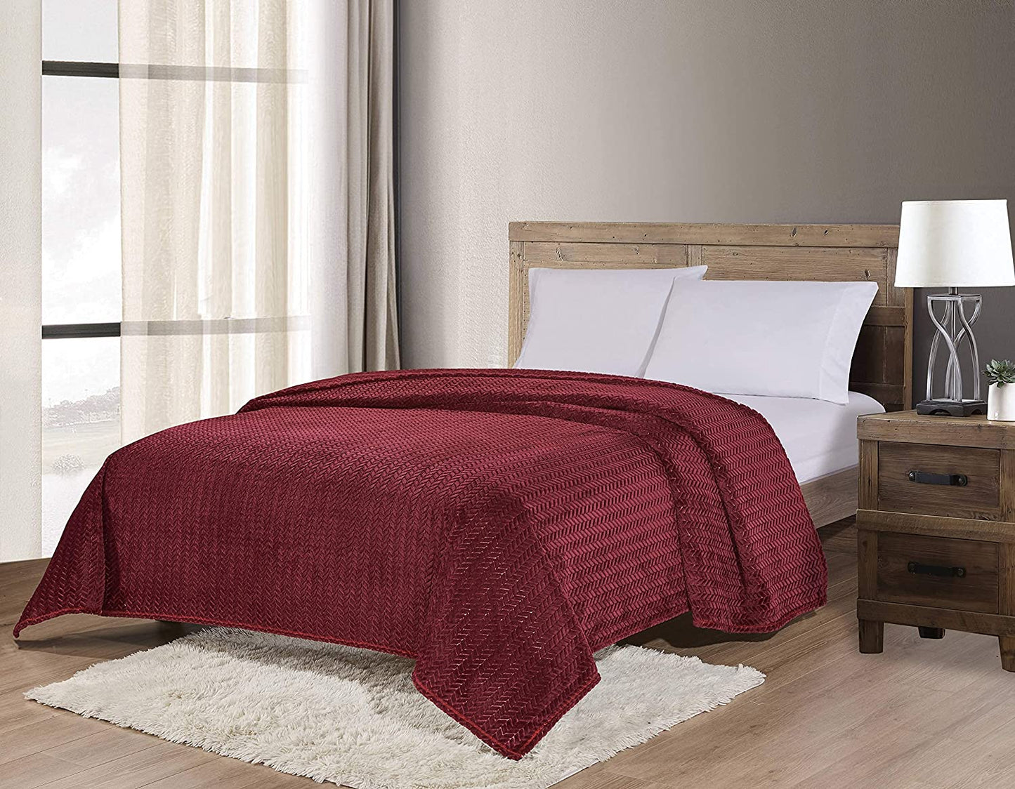 Décor&More HomeEssentials Extra Heavy and Plush Chevron Braided Microplush Jacquard Blanket