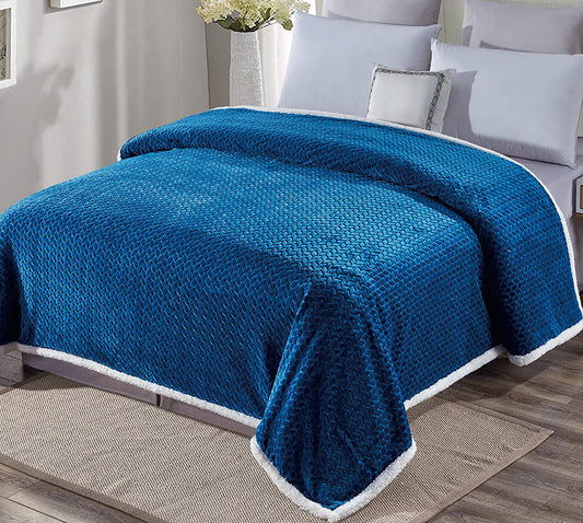 Décor&More Home Essentials Braided Sherpa Blanket